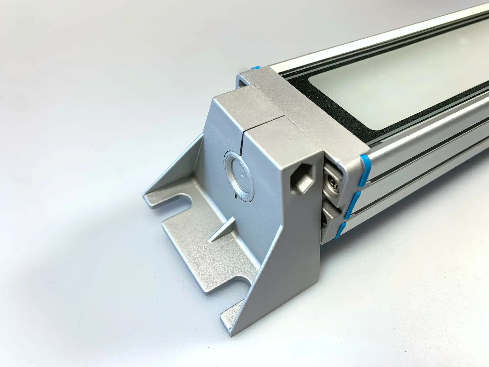 Elmet Light E05008 INDUSTRIAL MACHINE LIGHT FIX SMALL 7W / 230V / 6000K / IP67 / short (img_006)