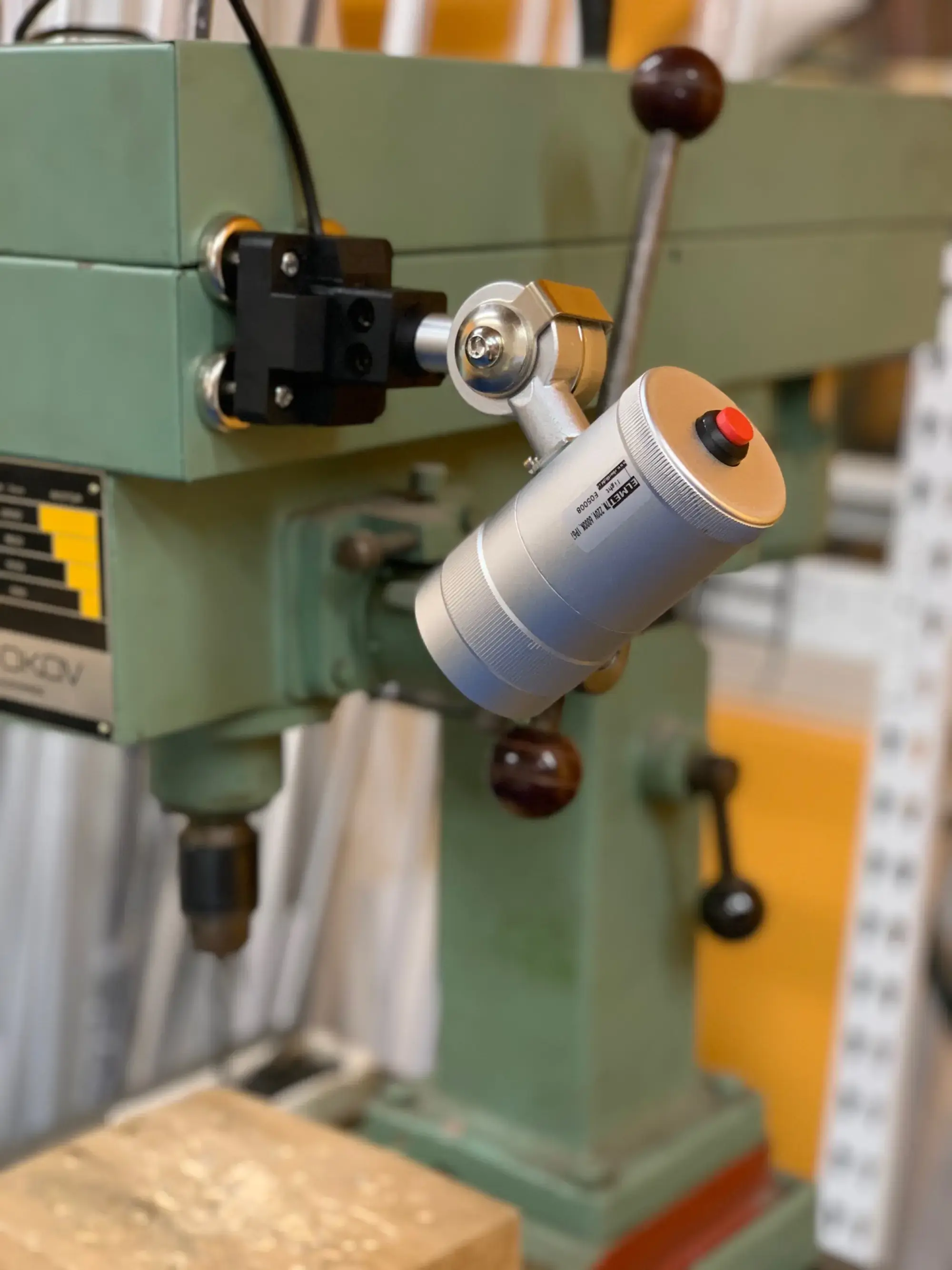 Elmet Light E05008-2 INDUSTRIAL MACHINE LIGHT FIX SMALL 7W / 24V / 6000K / IP67 / short (img_004)