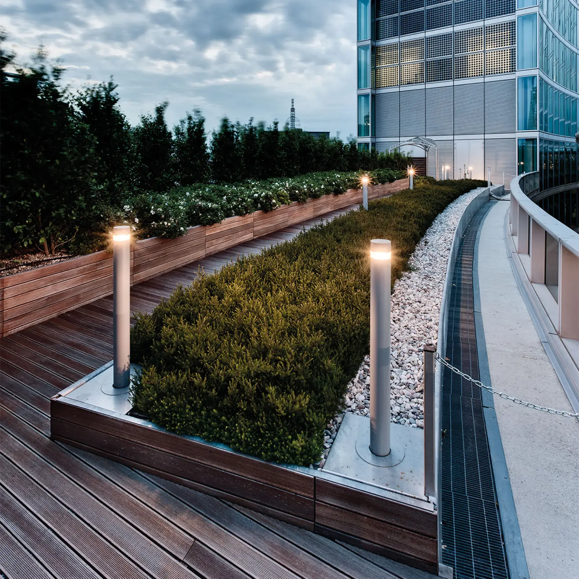 Performance iN Lighting 06083381 LED-Pollerleuchte 3000K 13W statisch runde extrabreite Streuoptik 06083381 (img_004) Performance iN Lighting 06083381 LED-Pollerleuchte 3000K 13W statisch runde extrabreite Streuoptik 06083381 (img_004)