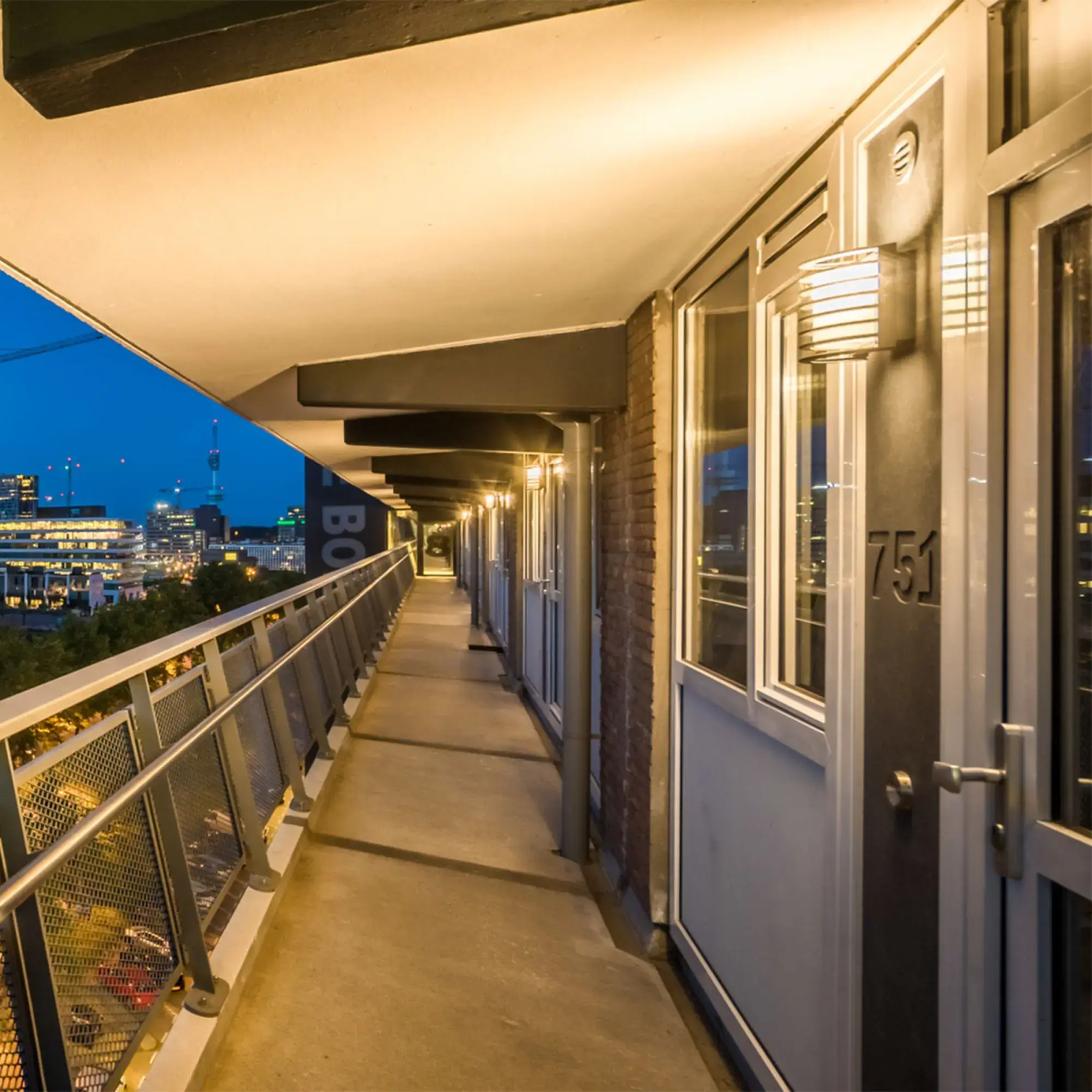 Performance iN Lighting 002011 Wandleuchte 1x60W A60 symmetrische extrabreite Streuoptik 002011 (img_004)