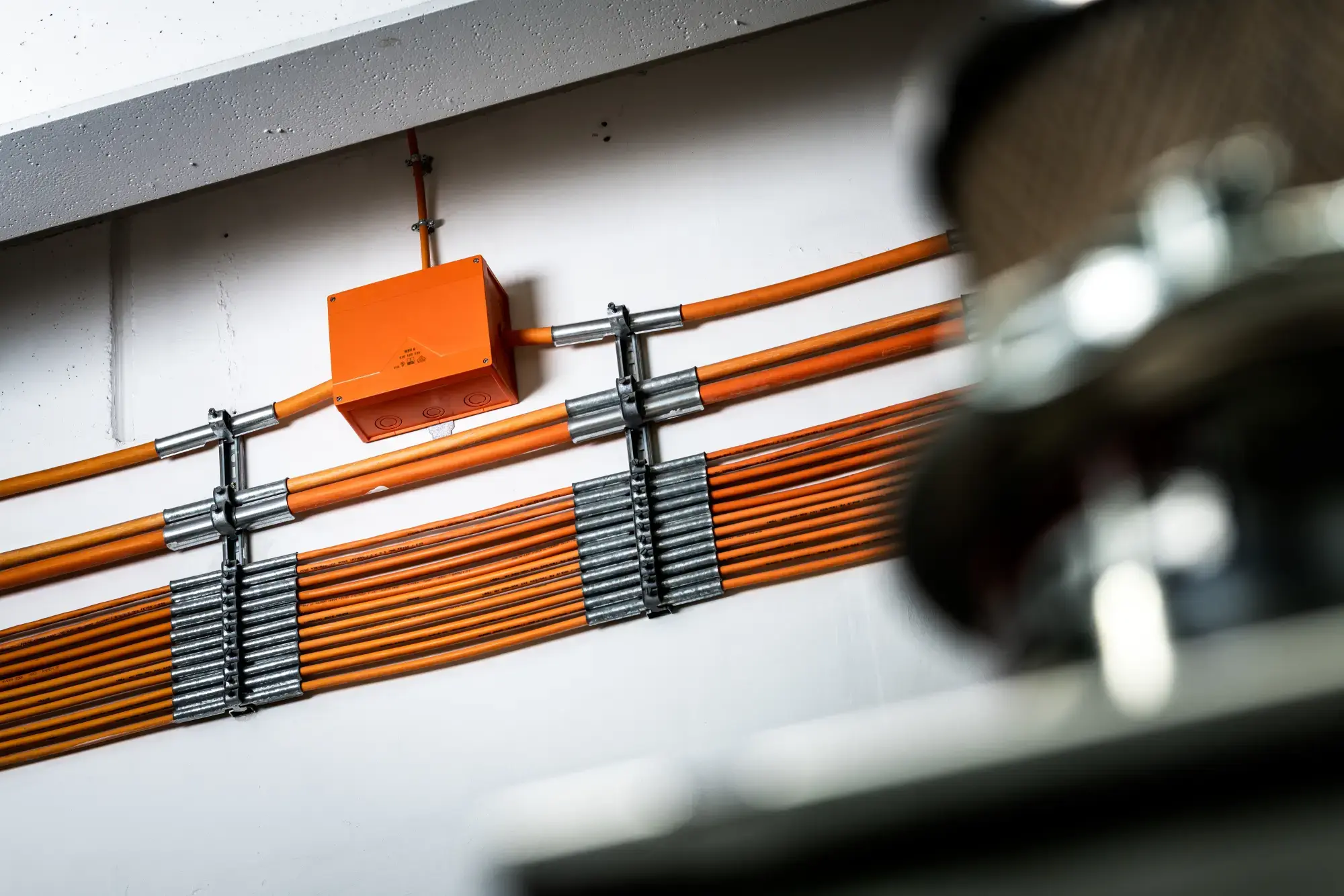 Spelsberg 86741001 Junction box, Type of protection IP66, Impact strength IK08, Protection class II, Ui 450V AC, Ui 450V DC, UL-EU, VDE, Halogen free (img_002) Spelsberg 86741001 Junction box, Type of protection IP66, Impact strength IK08, Protection class II, Ui 450V AC, Ui 450V DC, UL-EU, VDE, Halogen free (img_002)