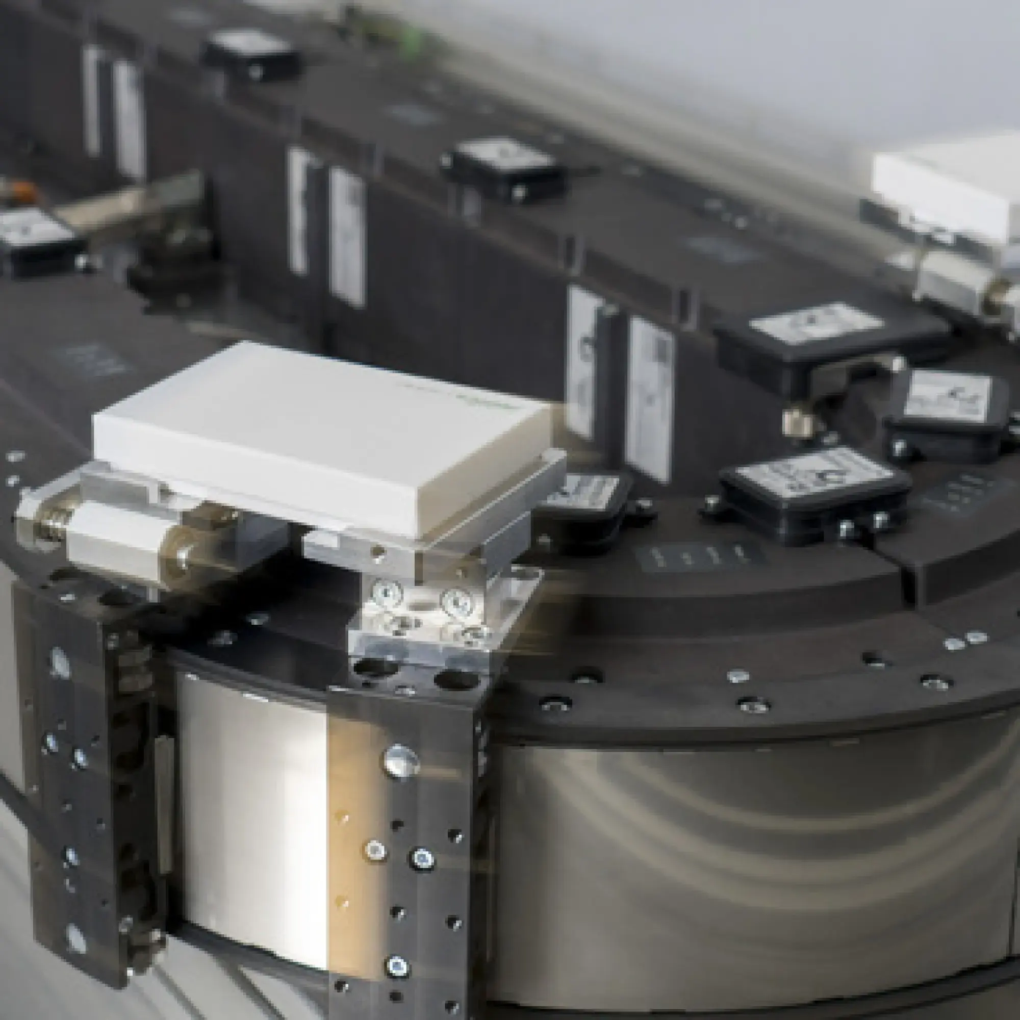 Schneider Electric LXMMCABR120S100 Bremswiderstand, Lexium MC12 Multi Carrier LXMMCABR120S100 (img_002) Schneider Electric LXMMCABR120S100 Bremswiderstand, Lexium MC12 Multi Carrier LXMMCABR120S100 (img_002)