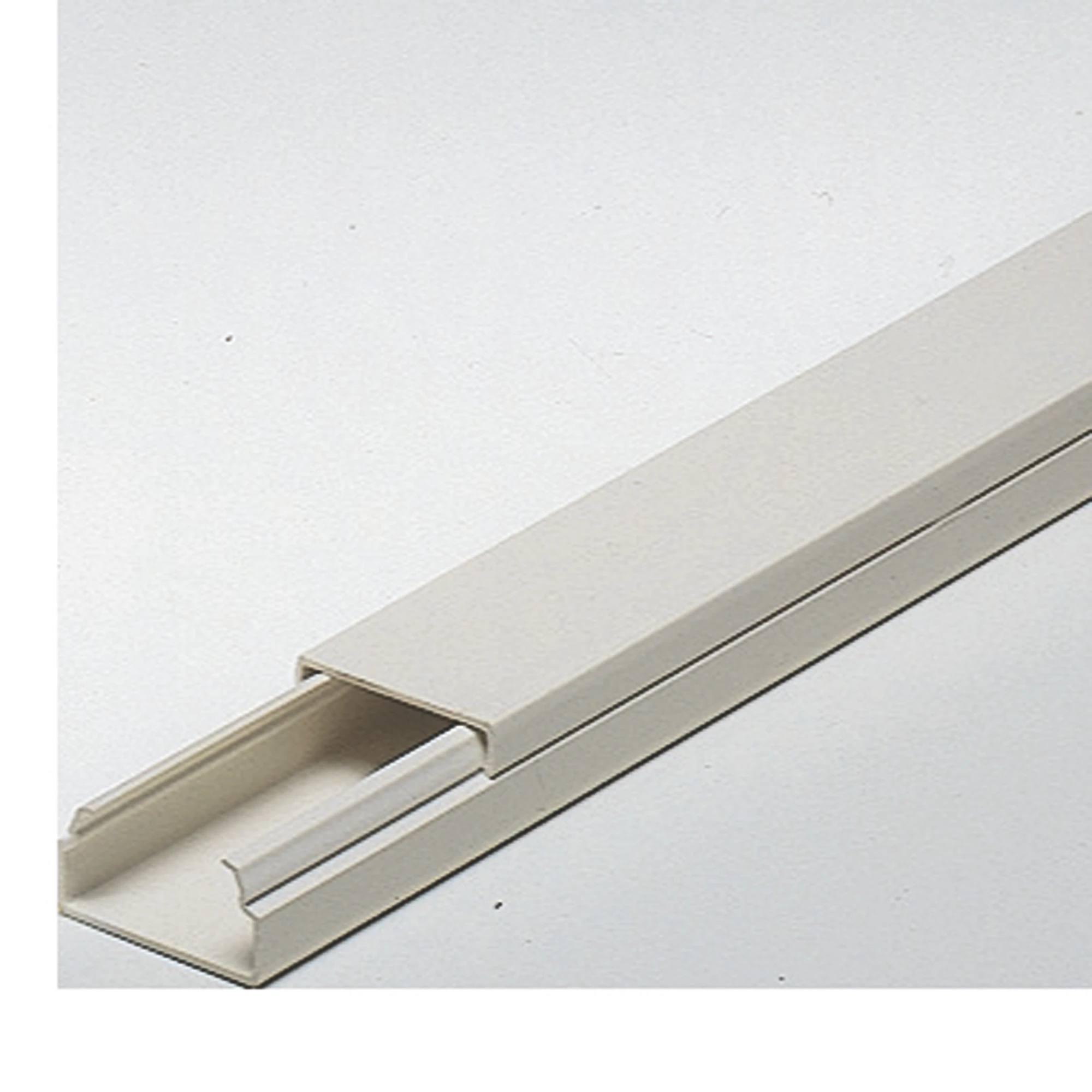 GEWISS NP41050 MINI - SINGLE DUCT MINITRUNKING - LENGHT 2M - 30X18 - WHITE RAL9010 (img_001) GEWISS NP41050 MINI - SINGLE DUCT MINITRUNKING - LENGHT 2M - 30X18 - WHITE RAL9010 (img_001)