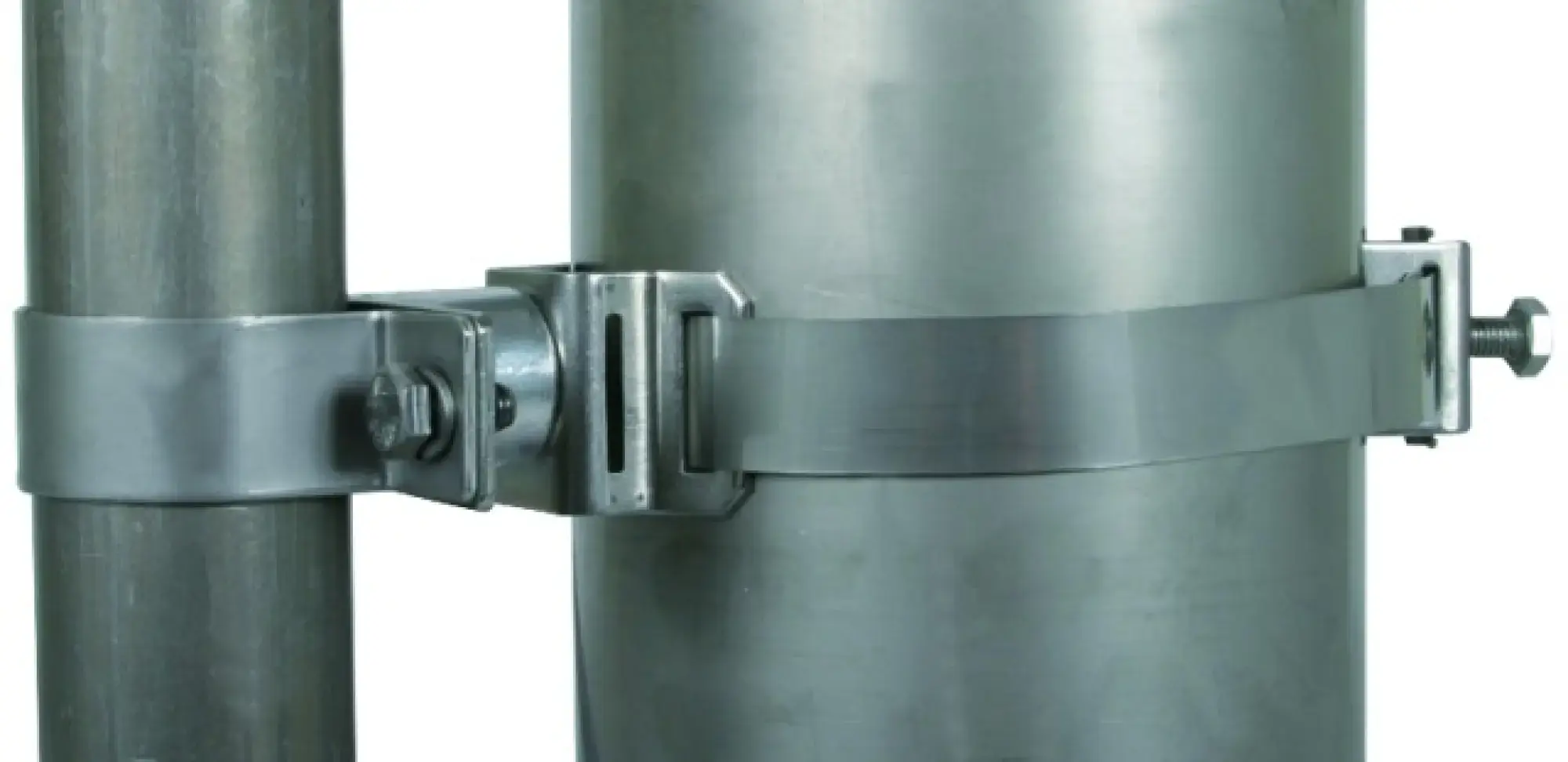 Dehn 105361 Fixing clamp for fixing pipes D 50mm at sector antennas spacer 30mm D 90-300mm (img_001) Dehn 105361 Fixing clamp for fixing pipes D 50mm at sector antennas spacer 30mm D 90-300mm (img_001)