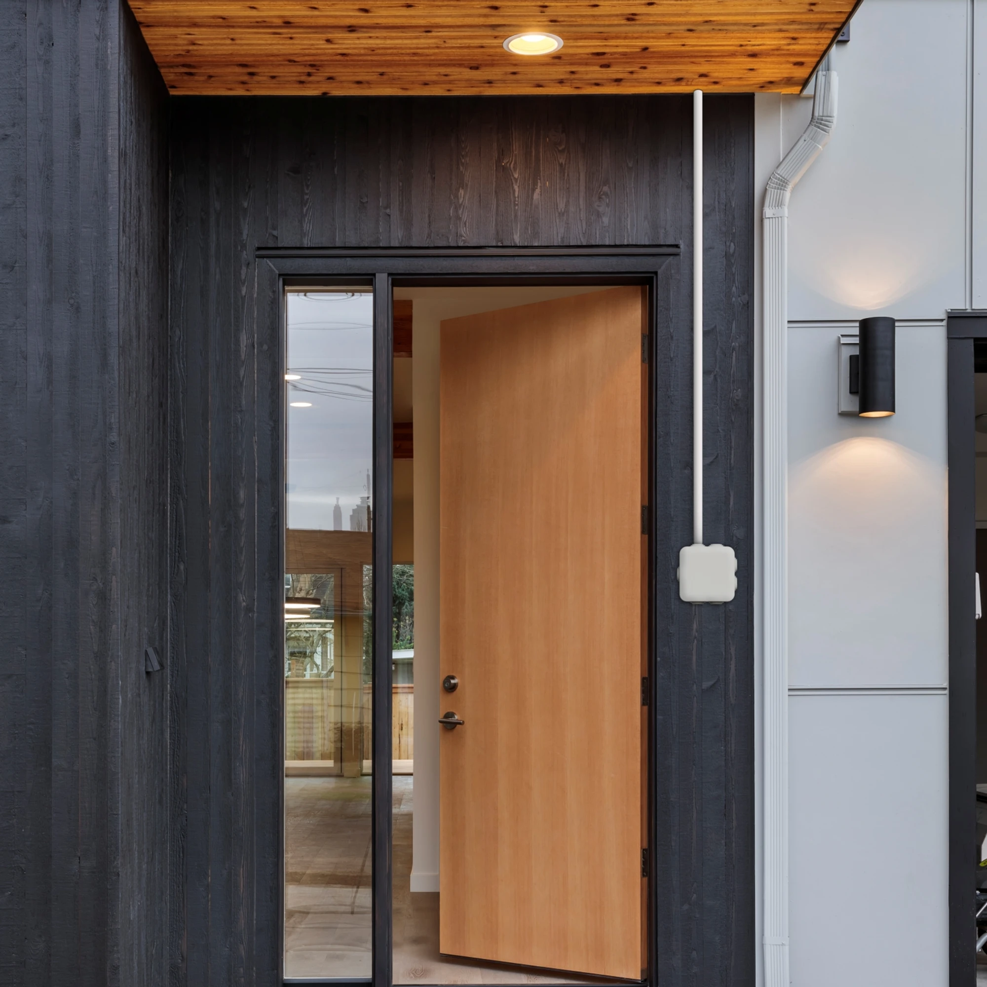 Schneider Electric ENN05004 Mureva BOX, junction box, 7 grommets Ø20, 80x80x45mm (img_002) Schneider Electric ENN05004 Mureva BOX, junction box, 7 grommets Ø20, 80x80x45mm (img_002)