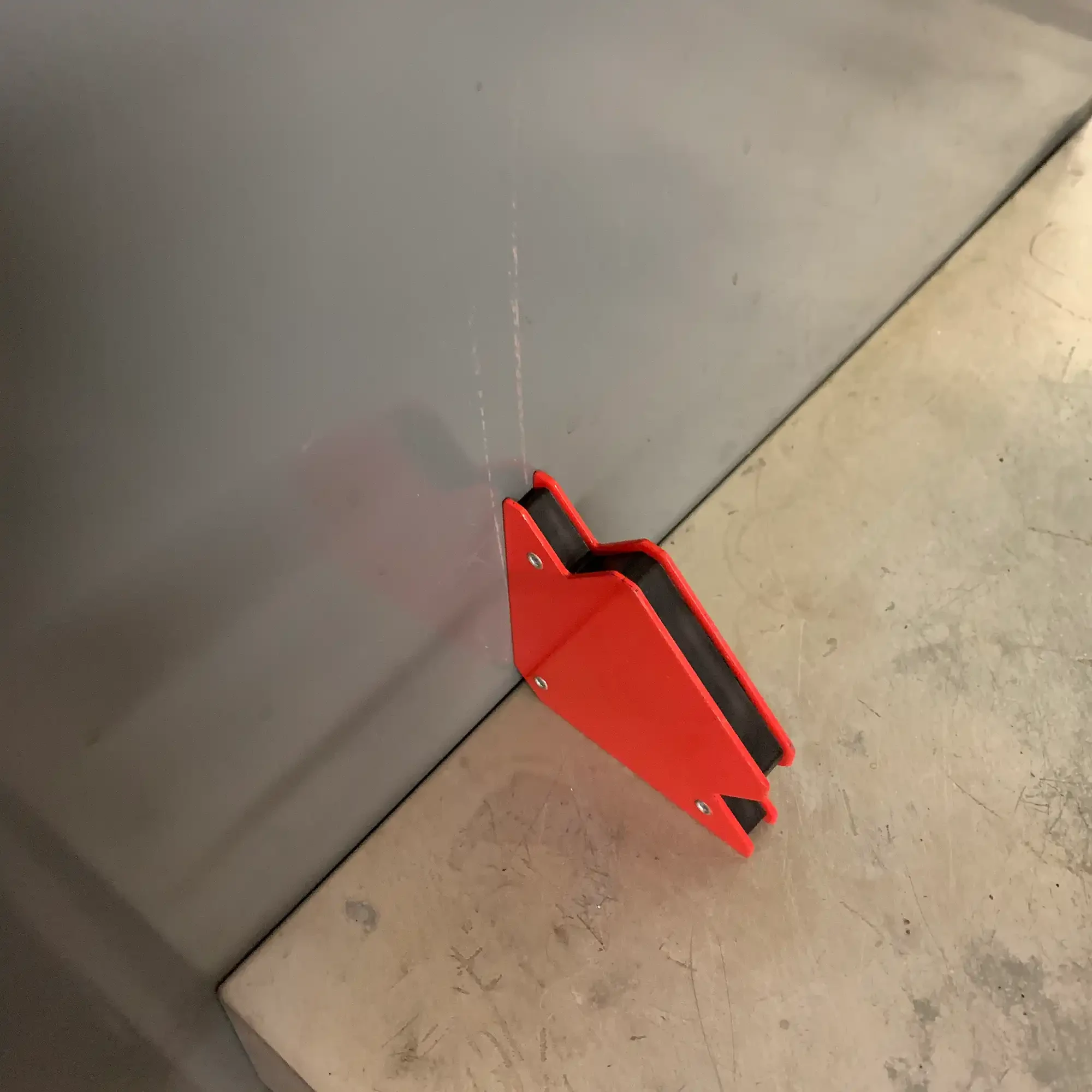 MEDID 7903 Angle magnets for welding 75 mm (img_002) MEDID 7903 Angle magnets for welding 75 mm (img_002)