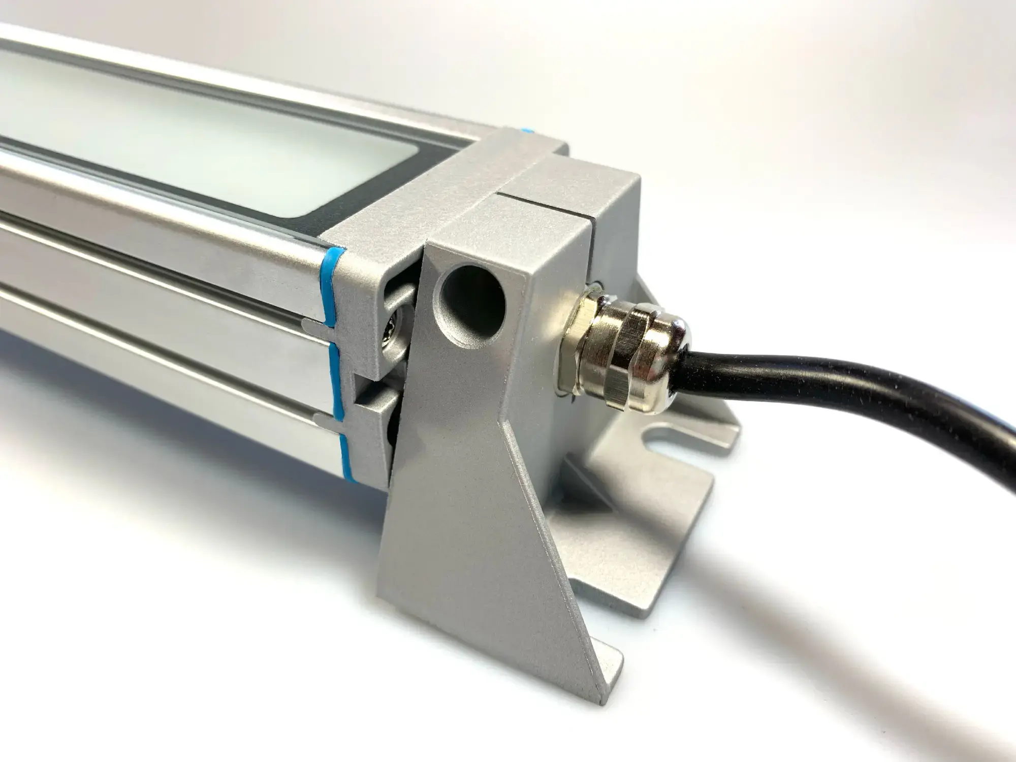 Elmet Light E05005 INDUSTRIAL MACHINE LIGHT LINE 18W / 24V / 6000K / IP65 / LED (img_007) Elmet Light E05005 INDUSTRIAL MACHINE LIGHT LINE 18W / 24V / 6000K / IP65 / LED (img_007)