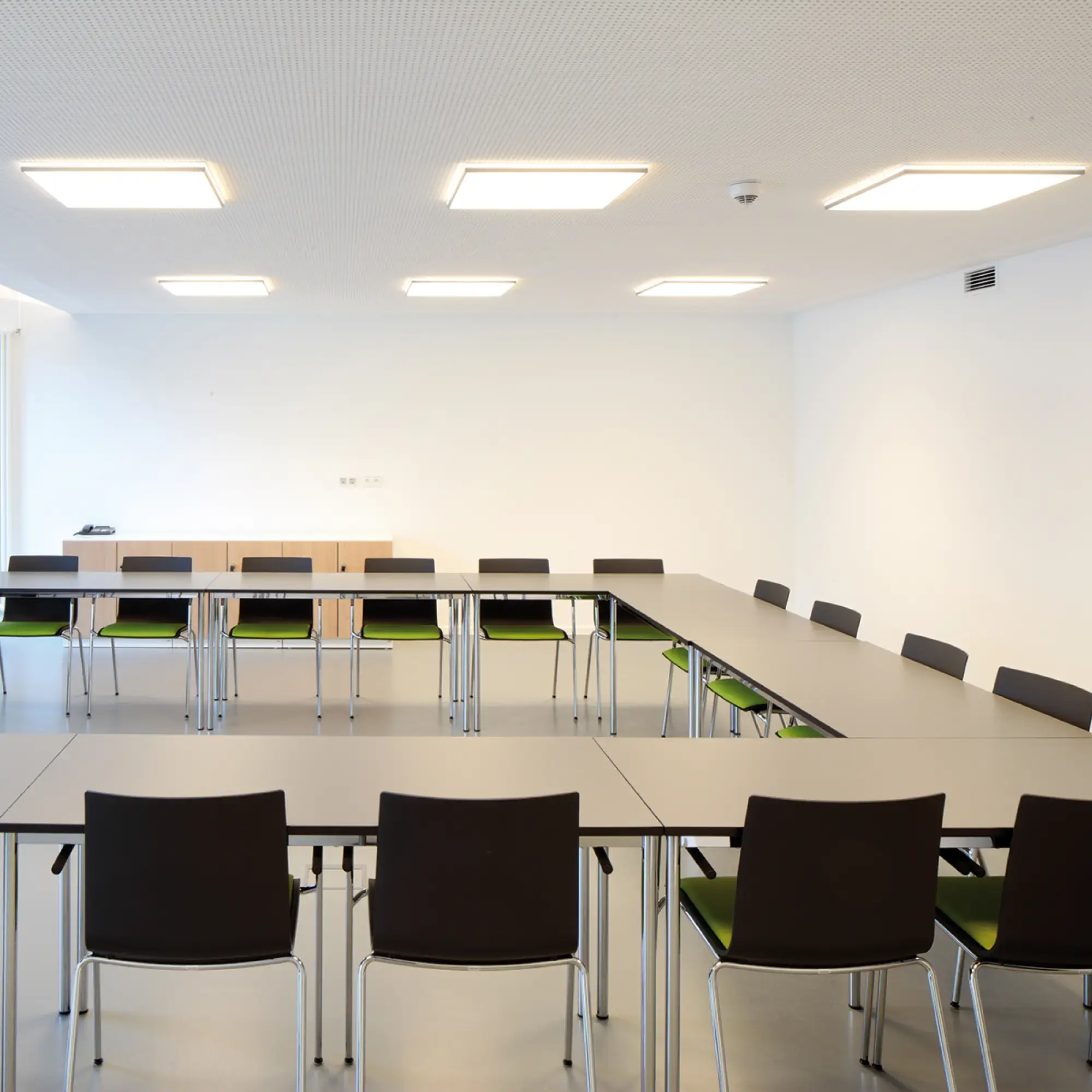 Performance iN Lighting 8300691233400 LED-Anbauleuchte 4000K 27W statisch opalweißer Diffusor d+i 8300691233400 (img_003)