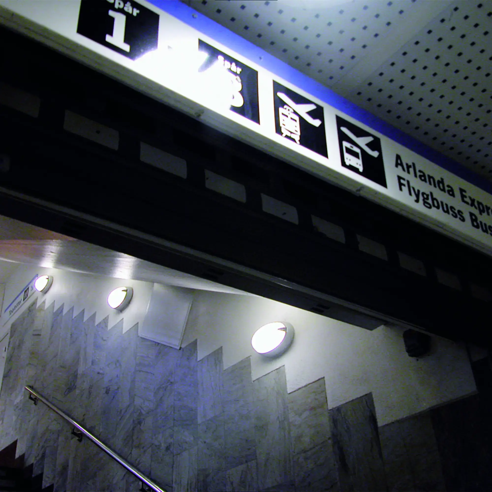 Performance iN Lighting 005780 Wandleuchte 1x30W TC-TSE symmetrische extrabreite Streuoptik 005780 (img_004) Performance iN Lighting 005780 Wandleuchte 1x30W TC-TSE symmetrische extrabreite Streuoptik 005780 (img_004)