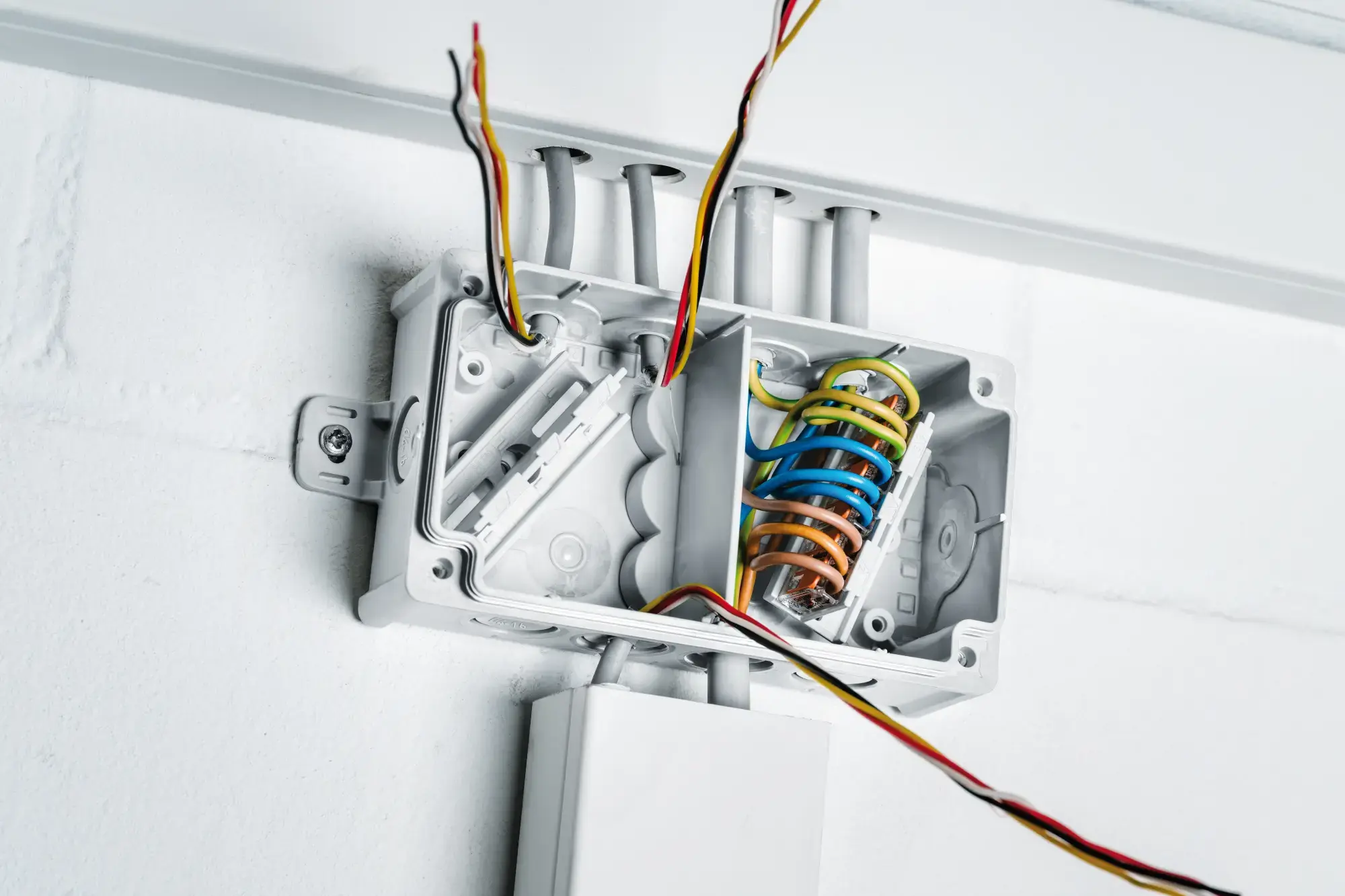 Spelsberg 802402EP Junction box, Type of protection IP66, max. 2,5², Impact strength IK07, Protection class II, Ui 1000V AC, Ui 1000V DC, DLG, VDE, Halogen free (img_002)