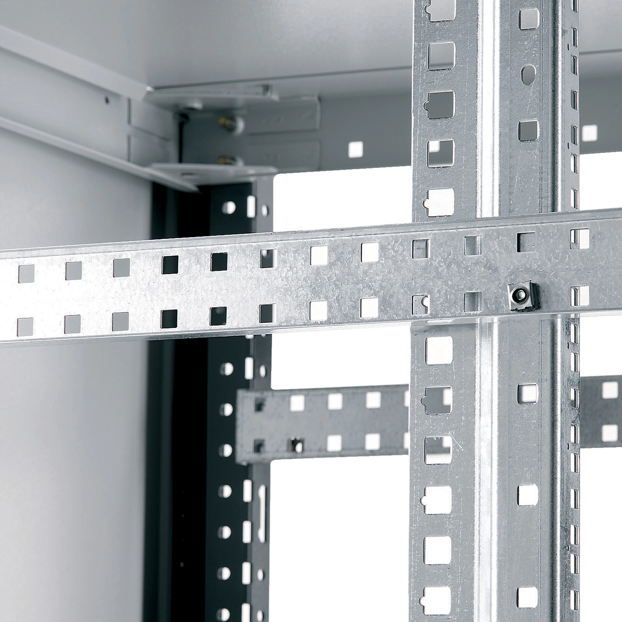 Schneider Electric NSYTVPSL6 Actassi, cross-truss for cable tray, pack of 2, width 600 mm (img_001) Schneider Electric NSYTVPSL6 Actassi, cross-truss for cable tray, pack of 2, width 600 mm (img_001)