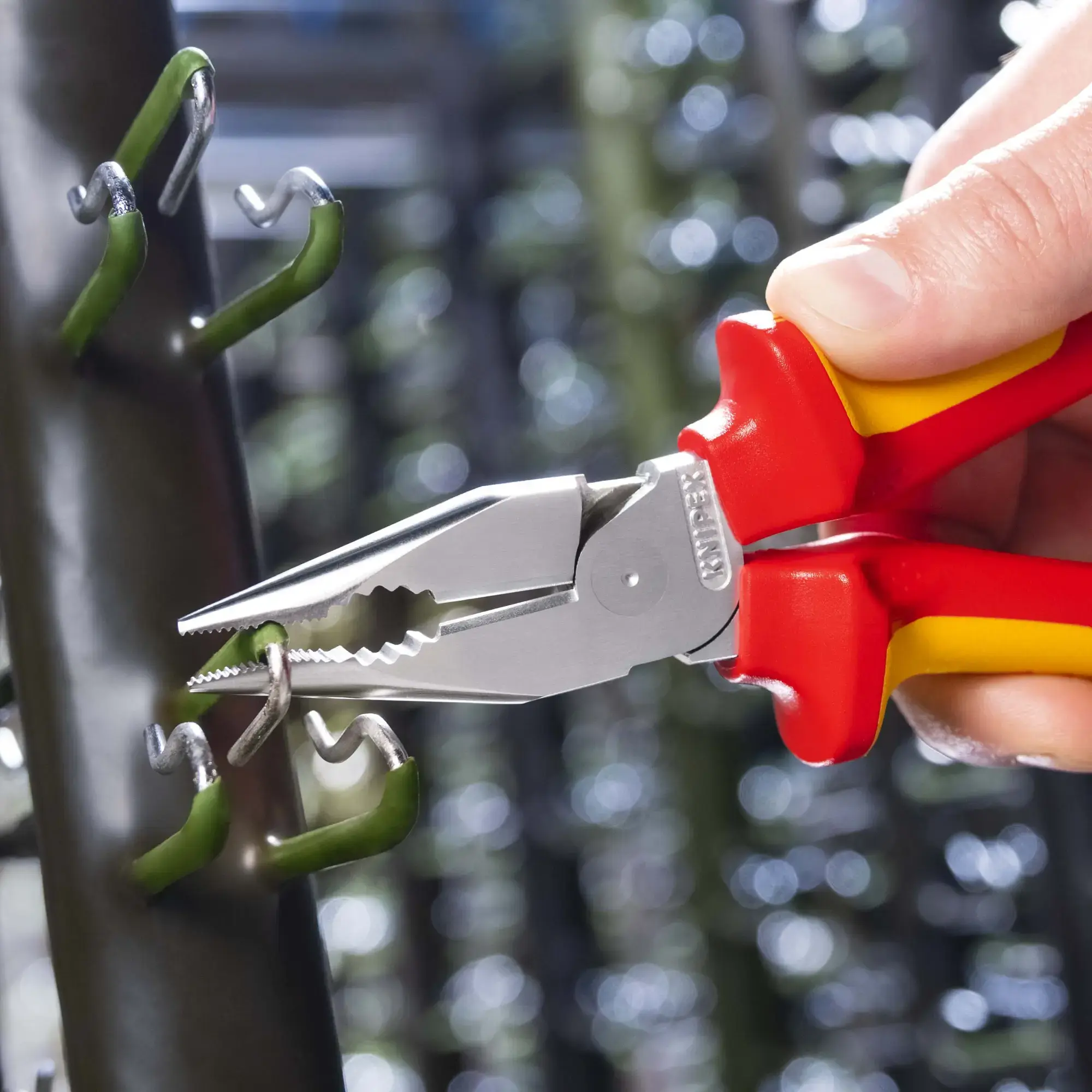 Knipex 08 26 185 Spitz-Kombizange isoliert mit Mehrkomponenten-Hüllen, VDE-geprüft verchromt 185 mm (img_010)