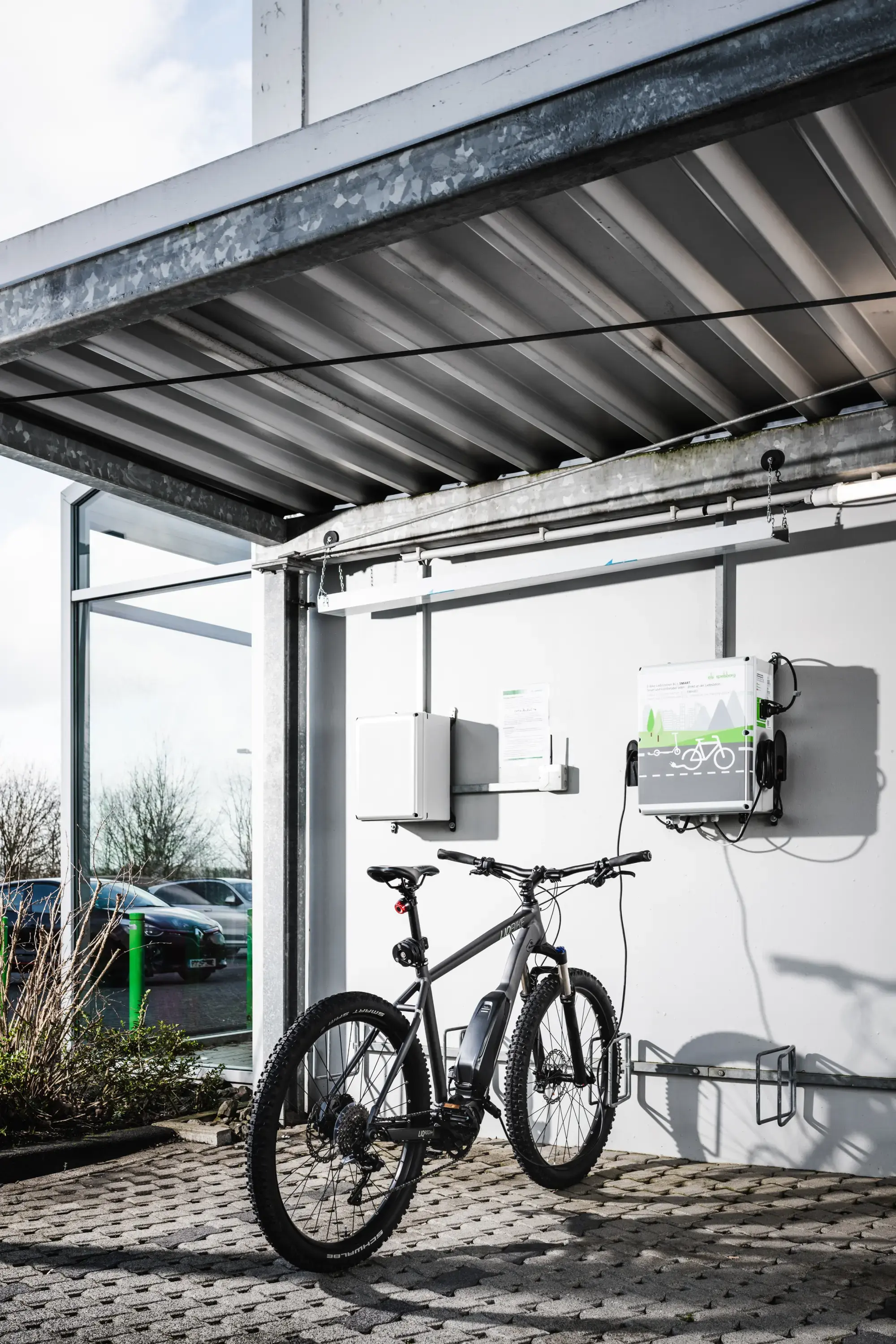 Spelsberg 58113201 E-Bike charging station, Type of protection IP54, Max. conductor cross section 4², Impact strength IK08, Protection class II, Un 230V AC, Halogen free (img_007) Spelsberg 58113201 E-Bike charging station, Type of protection IP54, Max. conductor cross section 4², Impact strength IK08, Protection class II, Un 230V AC, Halogen free (img_007)