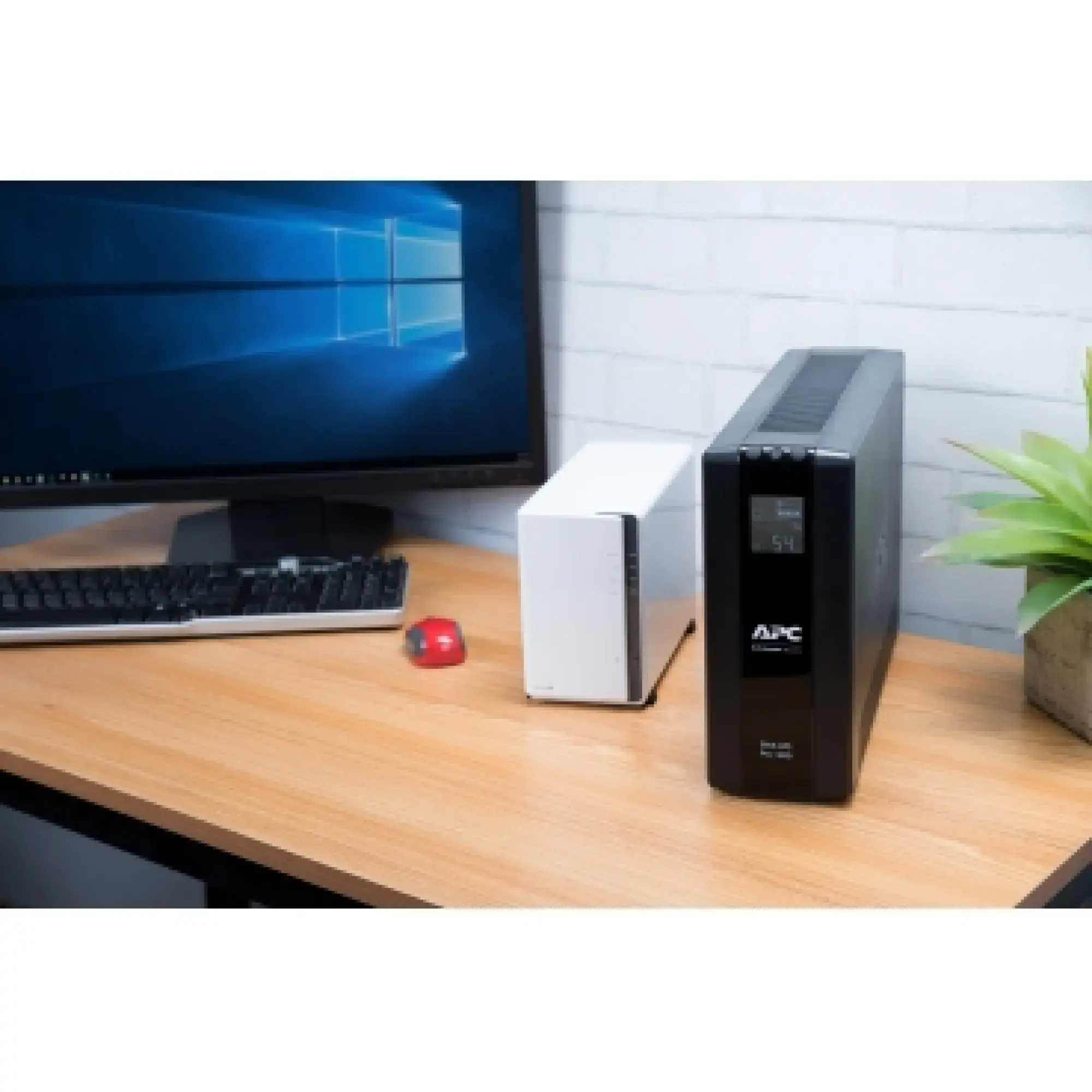 APC BR1300MI Back UPS Pro BR 1300 VA, 8 Ausgänge, AVR, LCD-Schnittstelle (img_003)