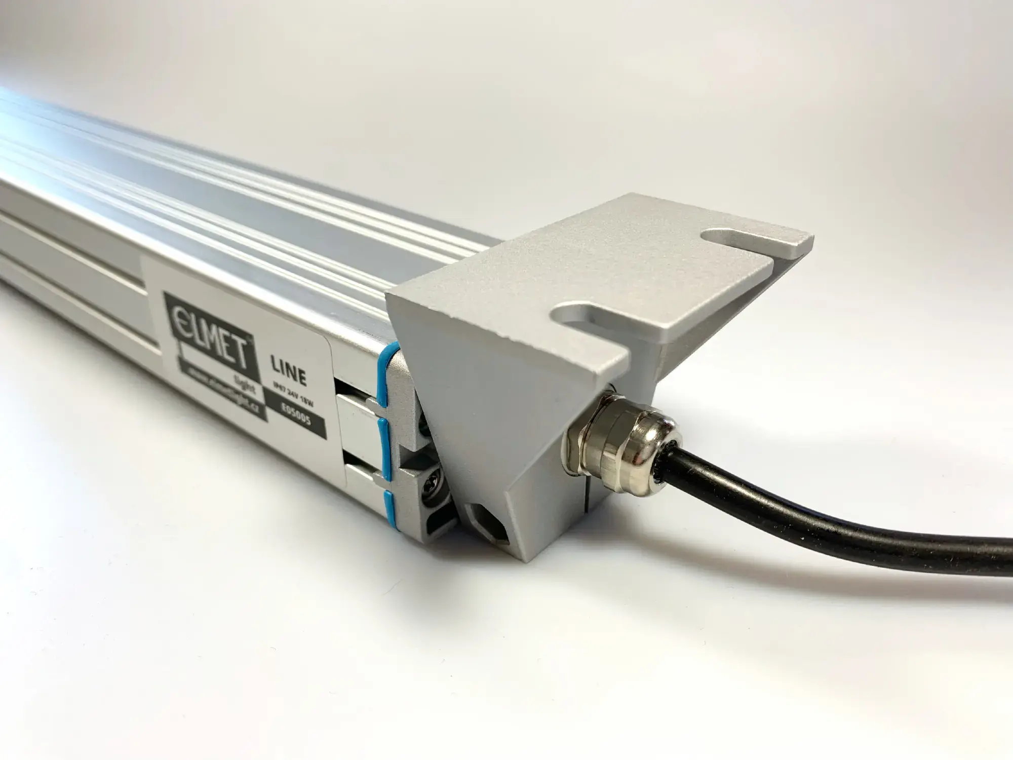 Elmet Light E05008 INDUSTRIAL MACHINE LIGHT FIX SMALL 7W / 230V / 6000K / IP67 / short (img_008)