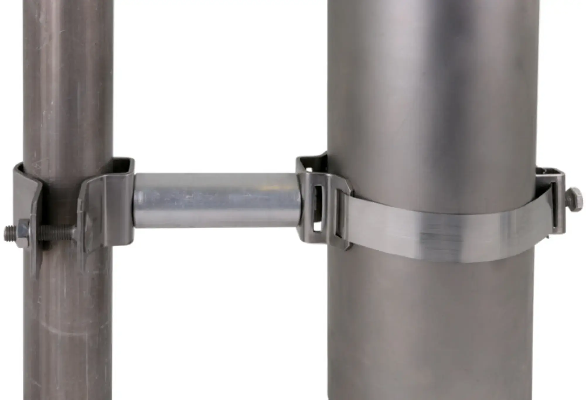 Dehn 105163 Fixing clamp w. spacer bar 95mm f. pipes D 40-50mm on sector antennas D 50-300mm (img_001) Dehn 105163 Fixing clamp w. spacer bar 95mm f. pipes D 40-50mm on sector antennas D 50-300mm (img_001)