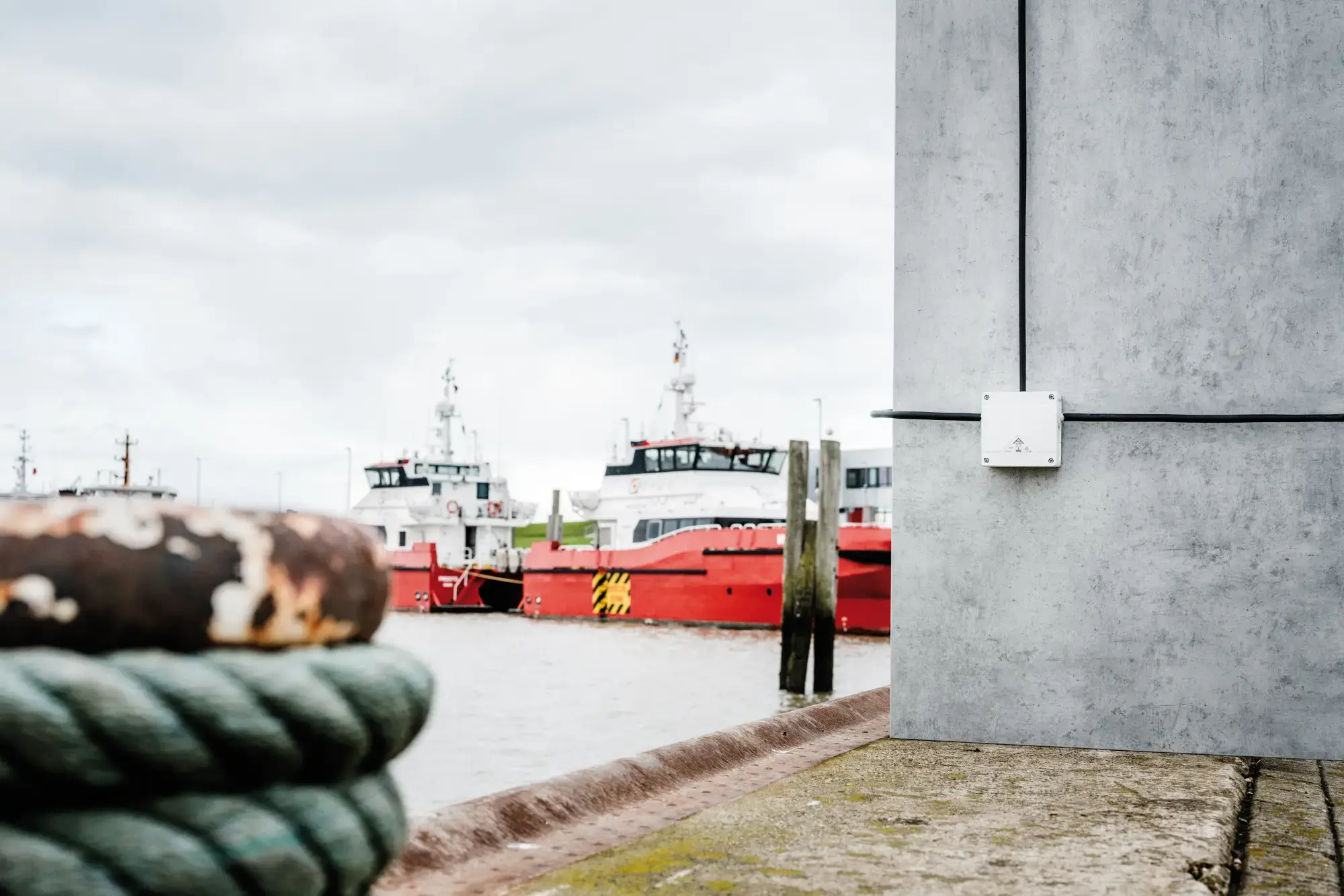 Spelsberg 40546001 Junction box, Type of protection IP68, max. 4², Impact strength IK09, Protection class II, Ui 450V AC, Ui 450V DC, VDE, Halogen free (img_003)