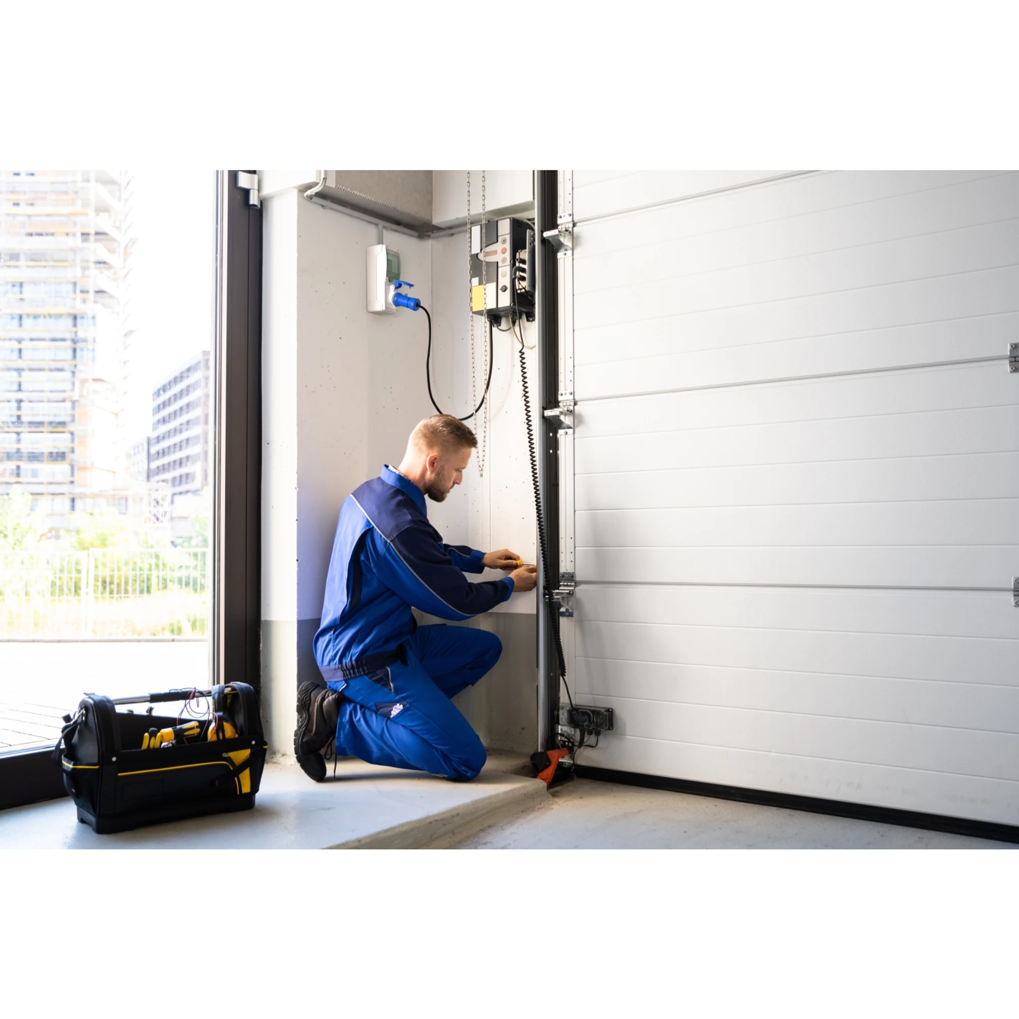 Schneider Electric 13175 Kaedra mini housing, for sockets, 98x248mm, 4 modules, 1 opening (img_002) Schneider Electric 13175 Kaedra mini housing, for sockets, 98x248mm, 4 modules, 1 opening (img_002)