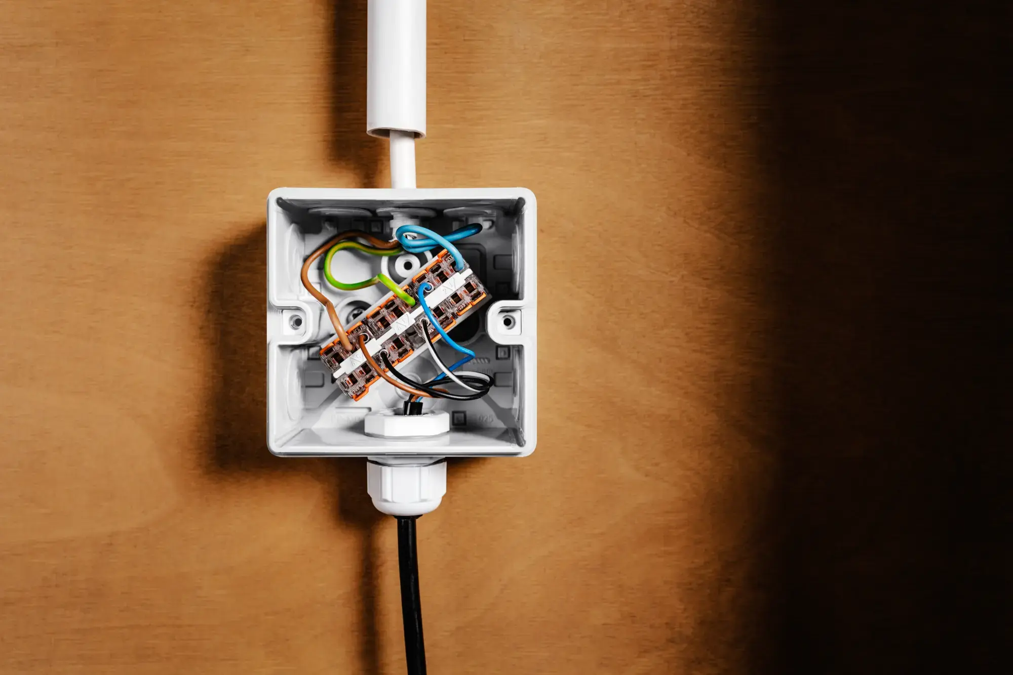 Spelsberg 80644001 Junction box, Type of protection IP66, max. 6², Impact strength IK07, Protection class II, Ui 690V AC, Ui 690V DC, DLG, VDE, Halogen free (img_005)