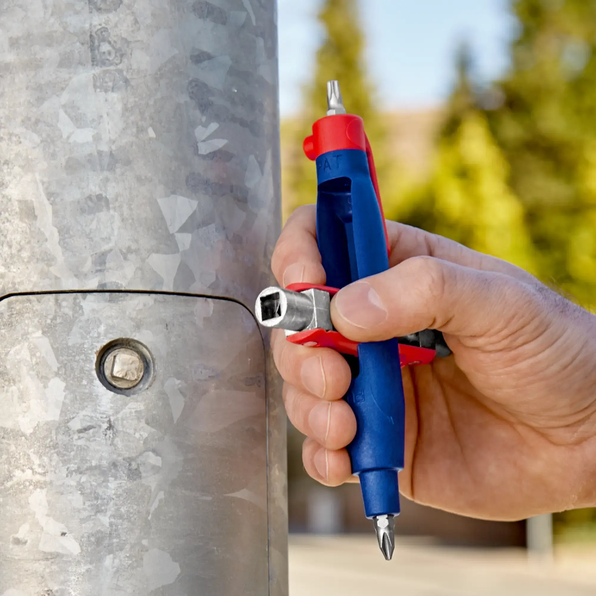 Knipex 00 11 07 Chiave universale per quadri ed armadi elettrici, forma a penna per tutti i sistemi di chiusura più comuni 145 mm (img_007)