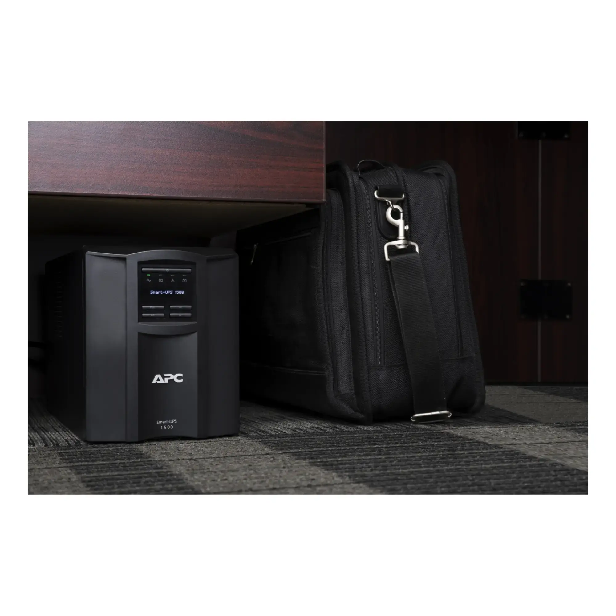 APC SMT1500IC Smart-UPS, Line Interactive, 1500VA, Tower, 230V, 8 IEC C13-Stecker, SmartConnect Port+SmartSlot, AVR, LCD (img_002) APC SMT1500IC Smart-UPS, Line Interactive, 1500VA, Tower, 230V, 8 IEC C13-Stecker, SmartConnect Port+SmartSlot, AVR, LCD (img_002)