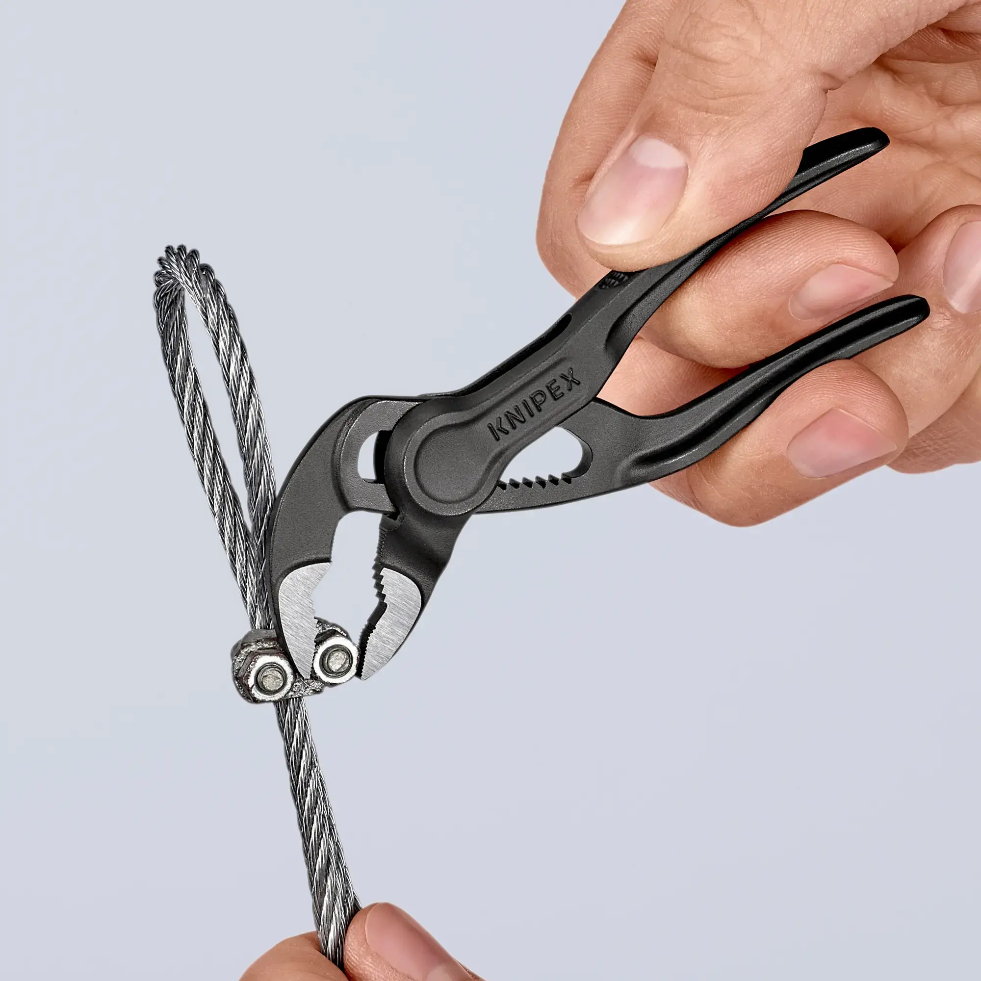 Knipex 87 00 100 BK Cobra® XS Tenazas de agarre pico loro superficie rugosa y en relieve gris atramentado 100 mm (img_012)