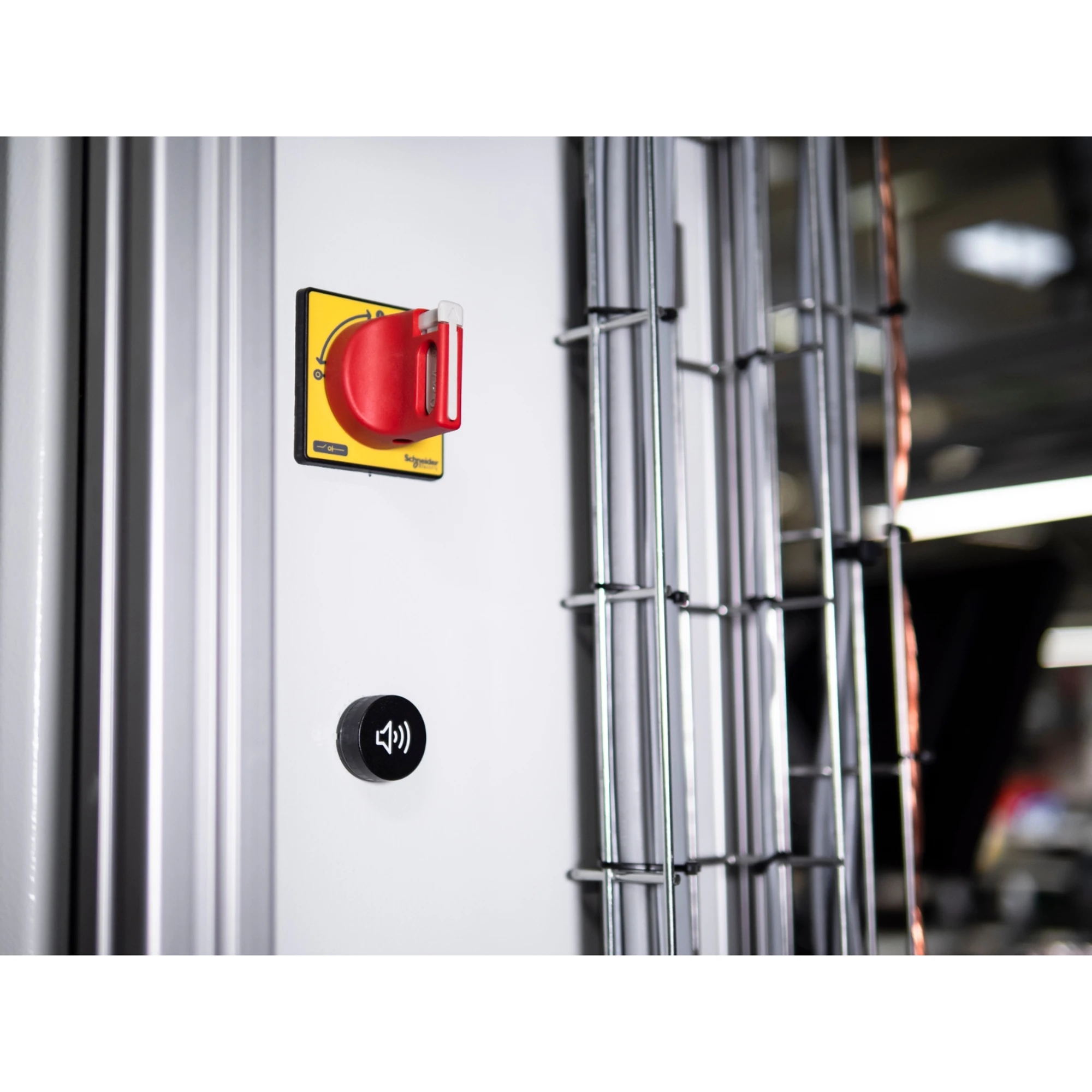 Schneider Electric XB5KS2M4 Buzzer, Beeper, Harmony XB5, Plastic, Illuminated, Red, 22mm, 90dB, 230V AC (img_006) Schneider Electric XB5KS2M4 Buzzer, Beeper, Harmony XB5, Plastic, Illuminated, Red, 22mm, 90dB, 230V AC (img_006)